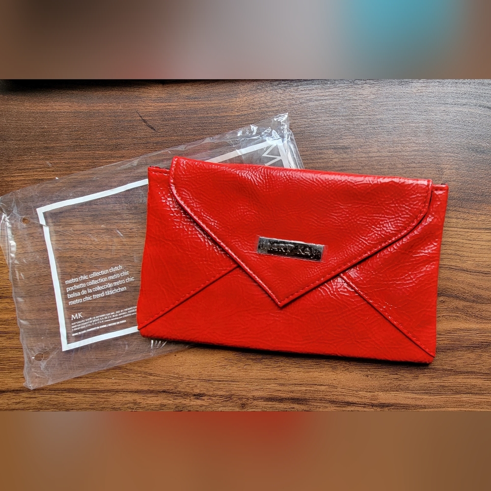 MaryKay clutch